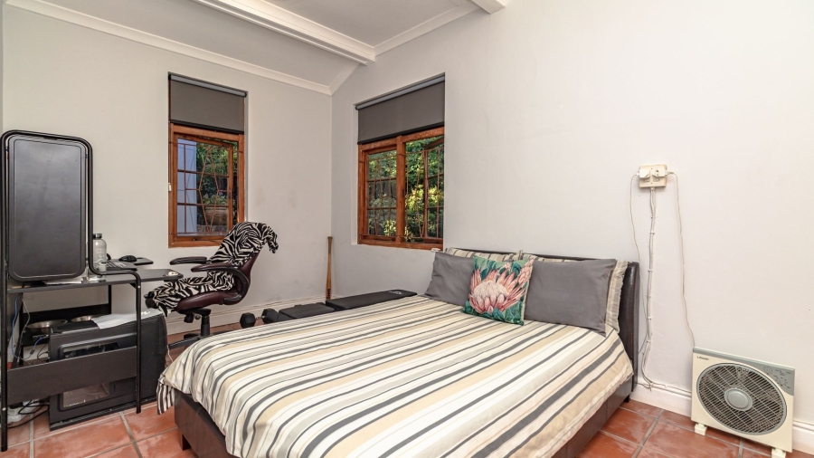 7 Bedroom Property for Sale in Paradise Western Cape